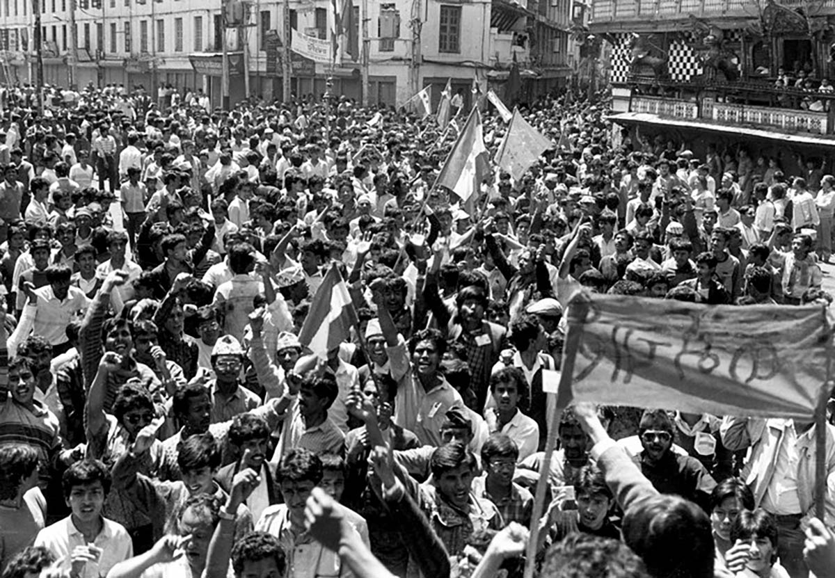 राजा महेन्द्रद्वारा जननिर्वाचित सरकार भङ्ग, विपी कोइराला लगायत नेता जेल चलान